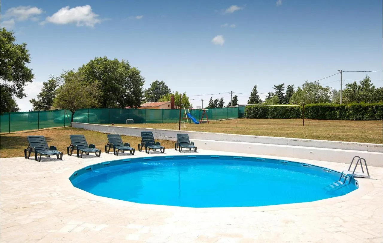 3 Bedroom Amazing Apartment In Barban كرواتيا