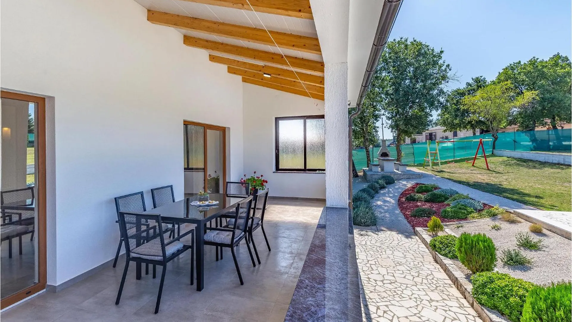 3 Bedroom Amazing Apartment In Barban Croatia